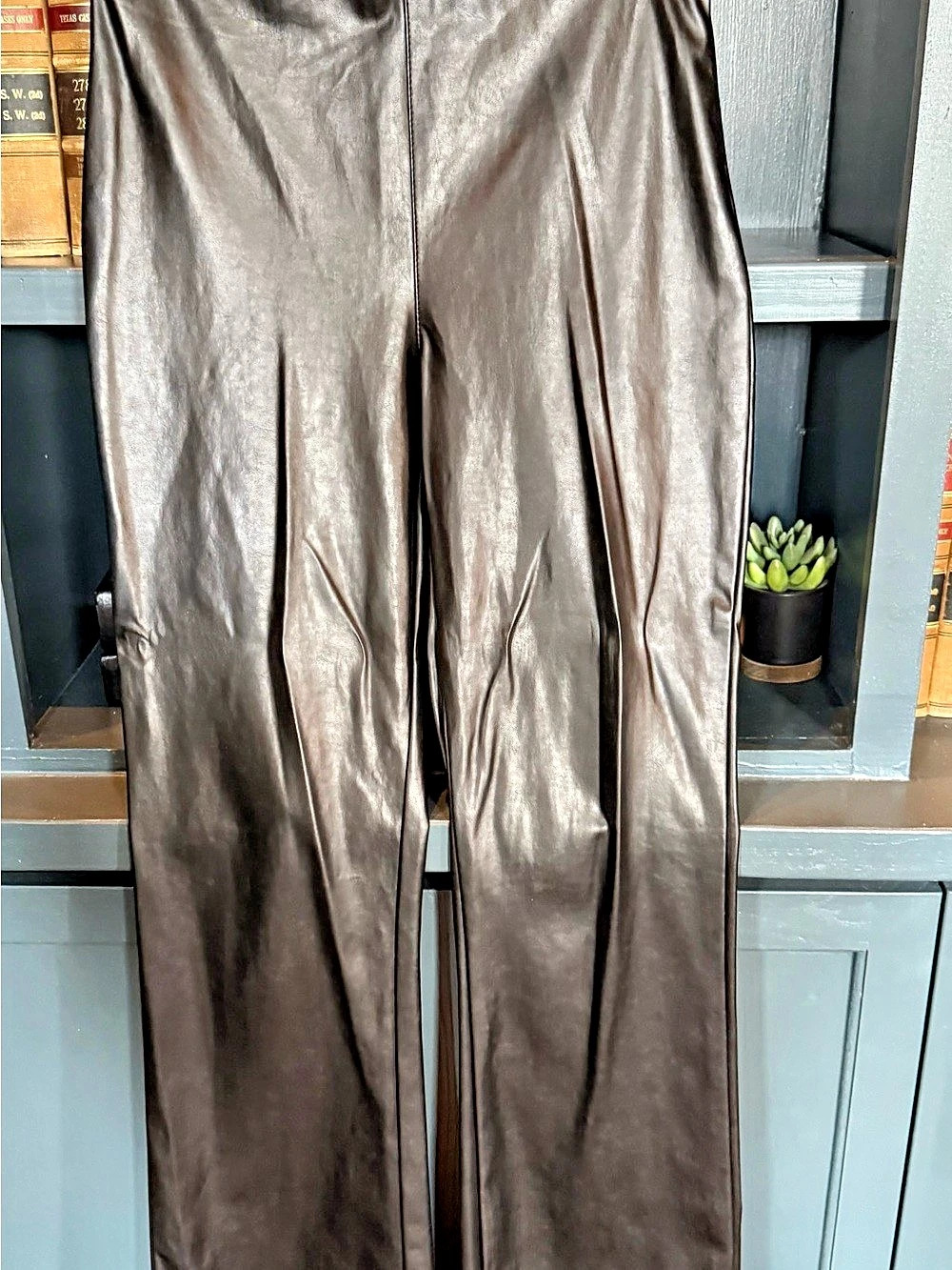 Aritzia Wilfred Faux Leather Straight Leg Pants Size 6